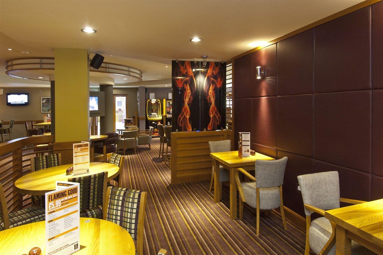 Premier Inn Burgess Hill Exterior foto