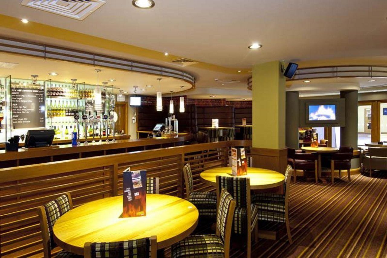 Premier Inn Burgess Hill Exterior foto