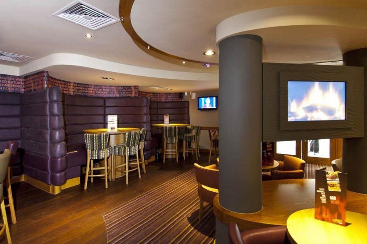 Premier Inn Burgess Hill Exterior foto