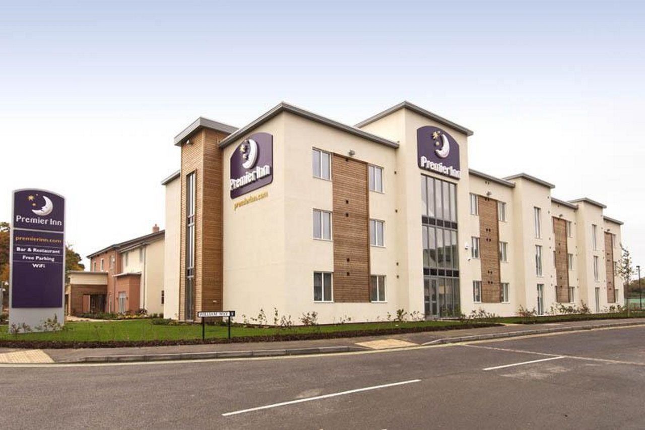 Premier Inn Burgess Hill Exterior foto